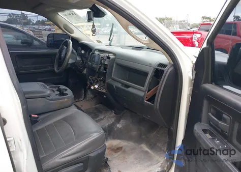 2014 Ram 2500 Tradesman z USA, uszkodzony, nr VIN 3C6UR4HJXEG327947